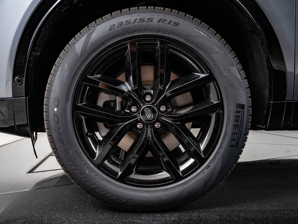 New 2026 Land Rover Discovery Sport Landmark AWD/4WD image 13