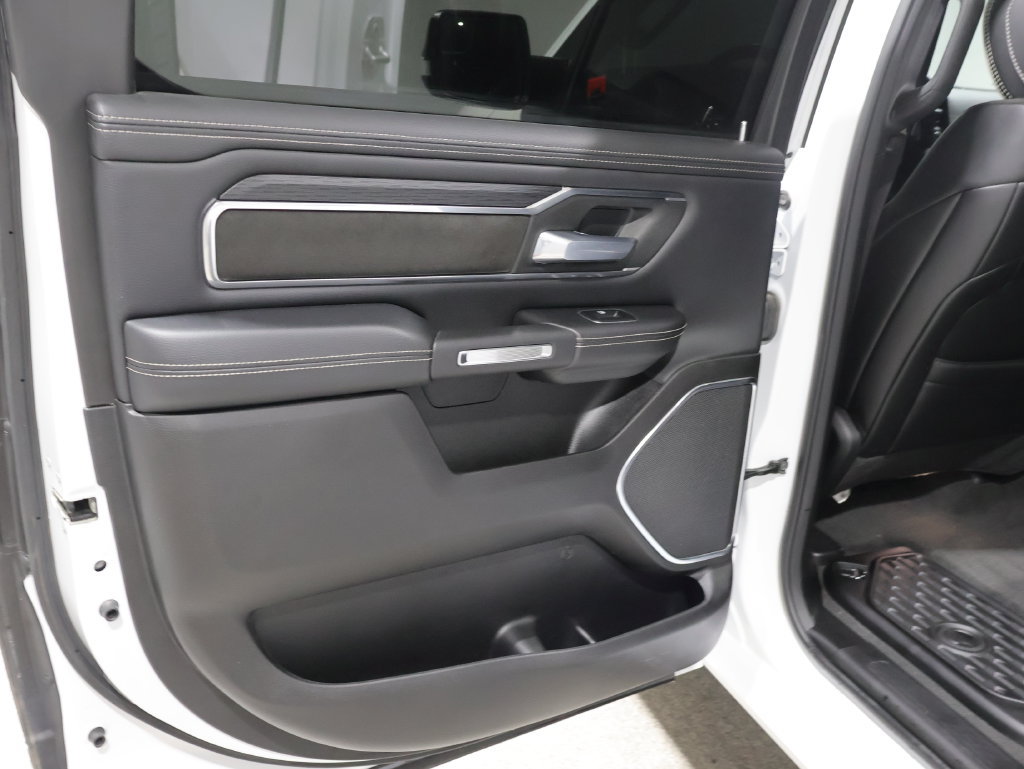 Used 2024 RAM 1500 Laramie AWD/4WD image 19