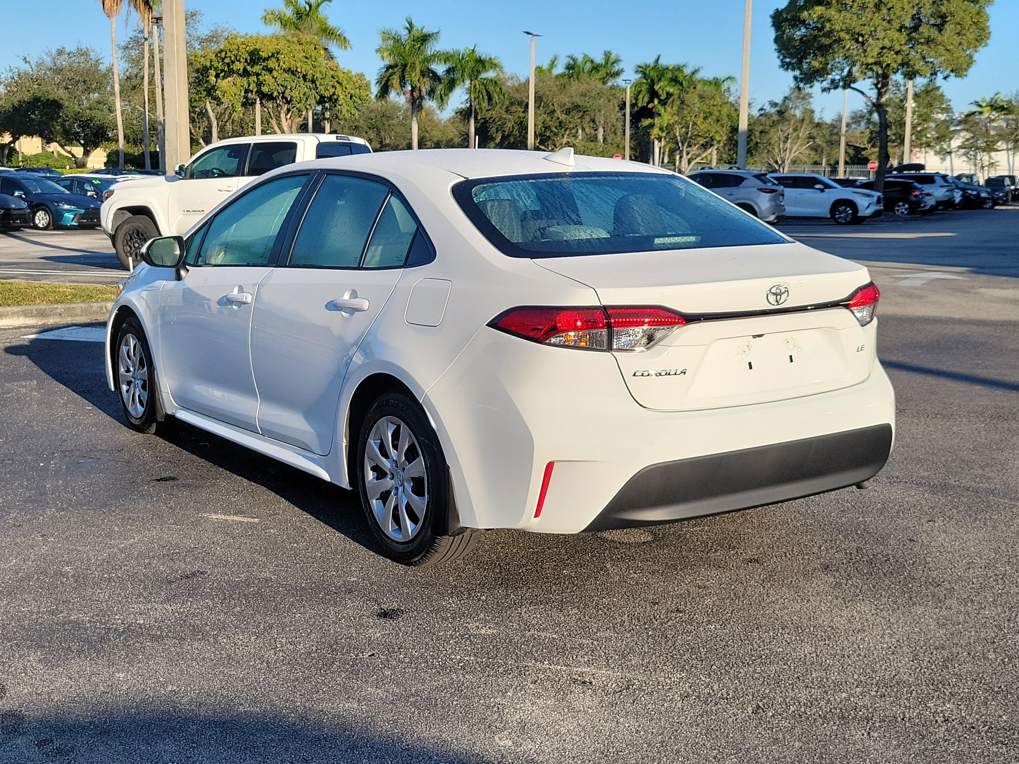 Used 2025 Toyota Corolla LE image 6