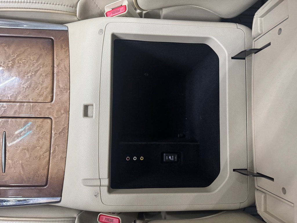 Used 2011 INFINITI QX56 2WD w/ Theater Pkg image 39