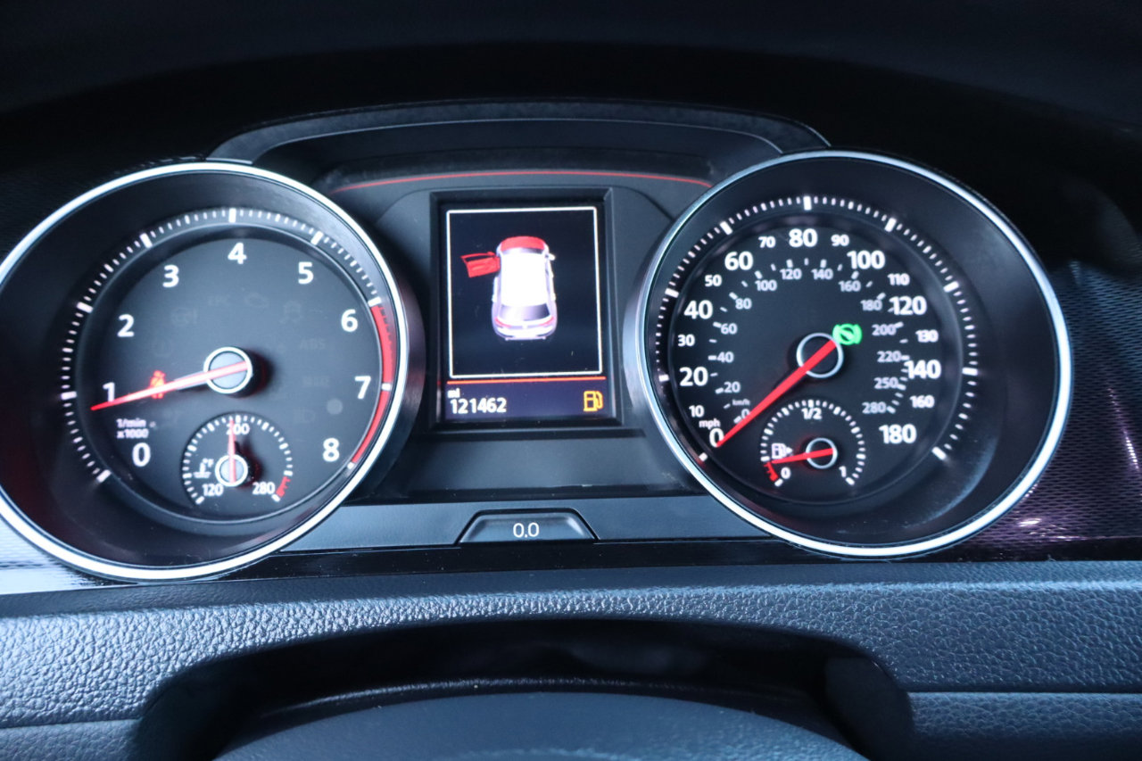 Used 2017 Volkswagen GTI Sport image 22