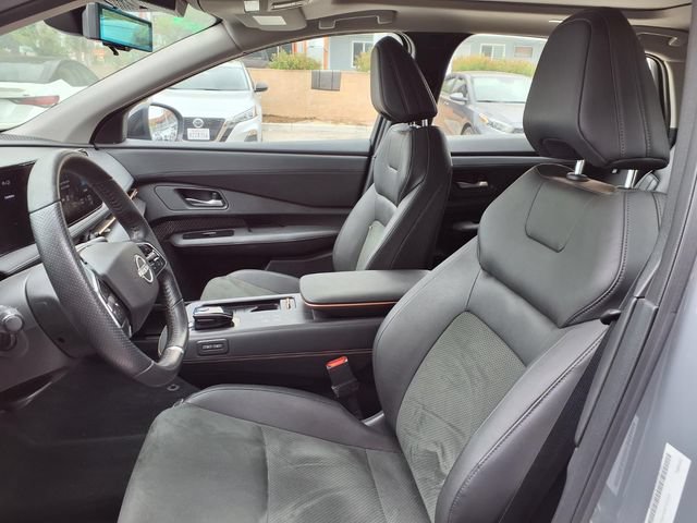 Used 2024 Nissan Ariya AWD image 15