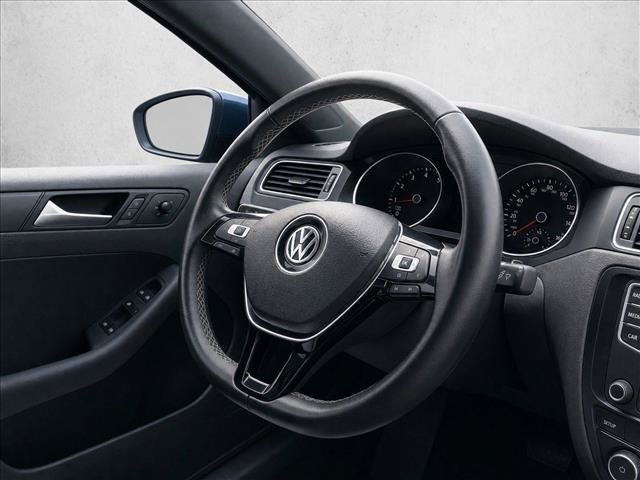 Used 2015 Volkswagen Jetta Sport FWD image 16