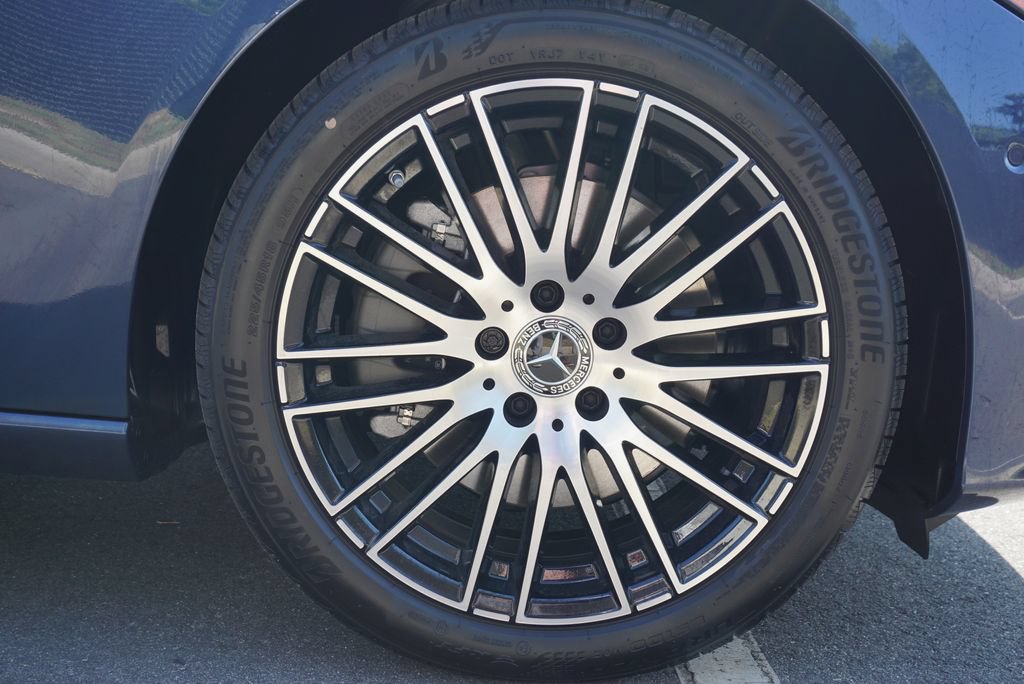 Certified 2025 Mercedes-Benz C 300 Sedan image 17