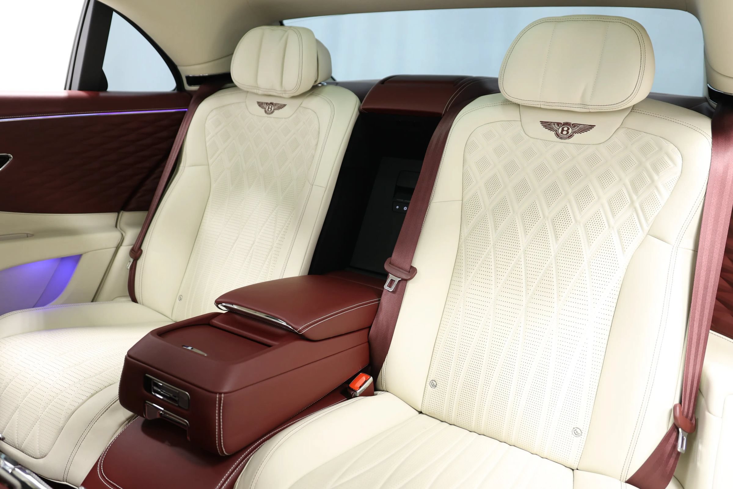 Used 2022 Bentley Flying Spur W12 AWD/4WD image 3