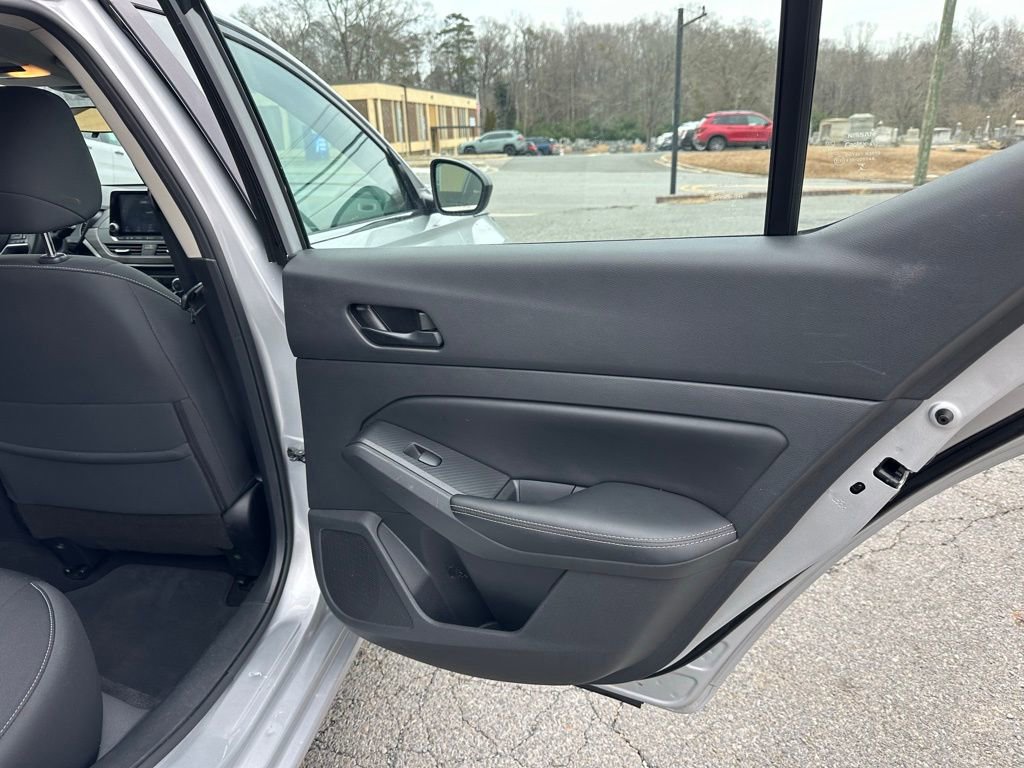 Used 2024 Nissan Altima 2.5 SV image 17
