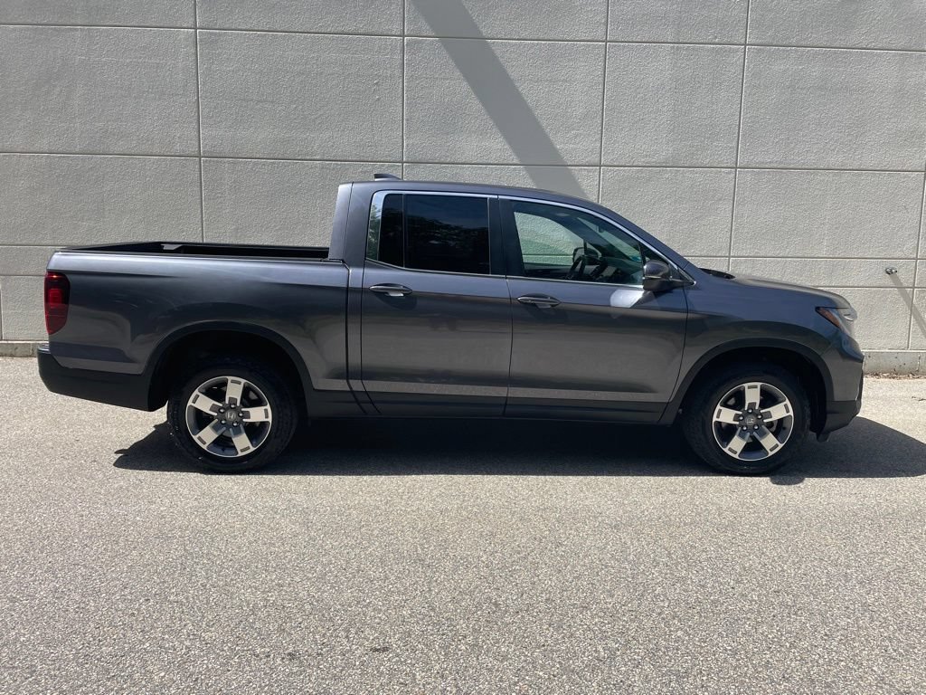 Certified 2024 Honda Ridgeline RTL image 3