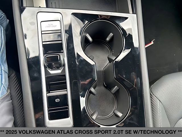 Used 2025 Volkswagen Atlas Cross Sport SE image 26