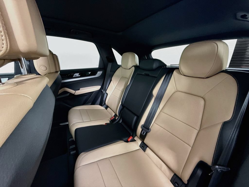 New 2026 Porsche Cayenne AWD/4WD image 22