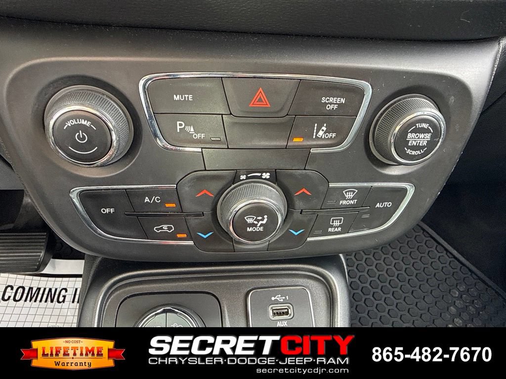 Used 2021 Jeep Compass Trailhawk AWD/4WD image 28
