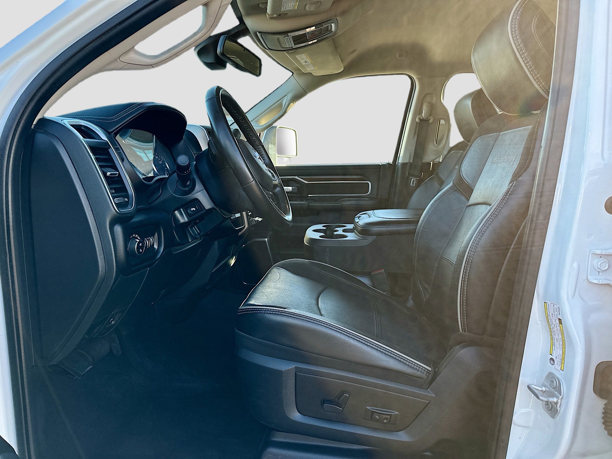 Used 2024 RAM 2500 Laramie image 13