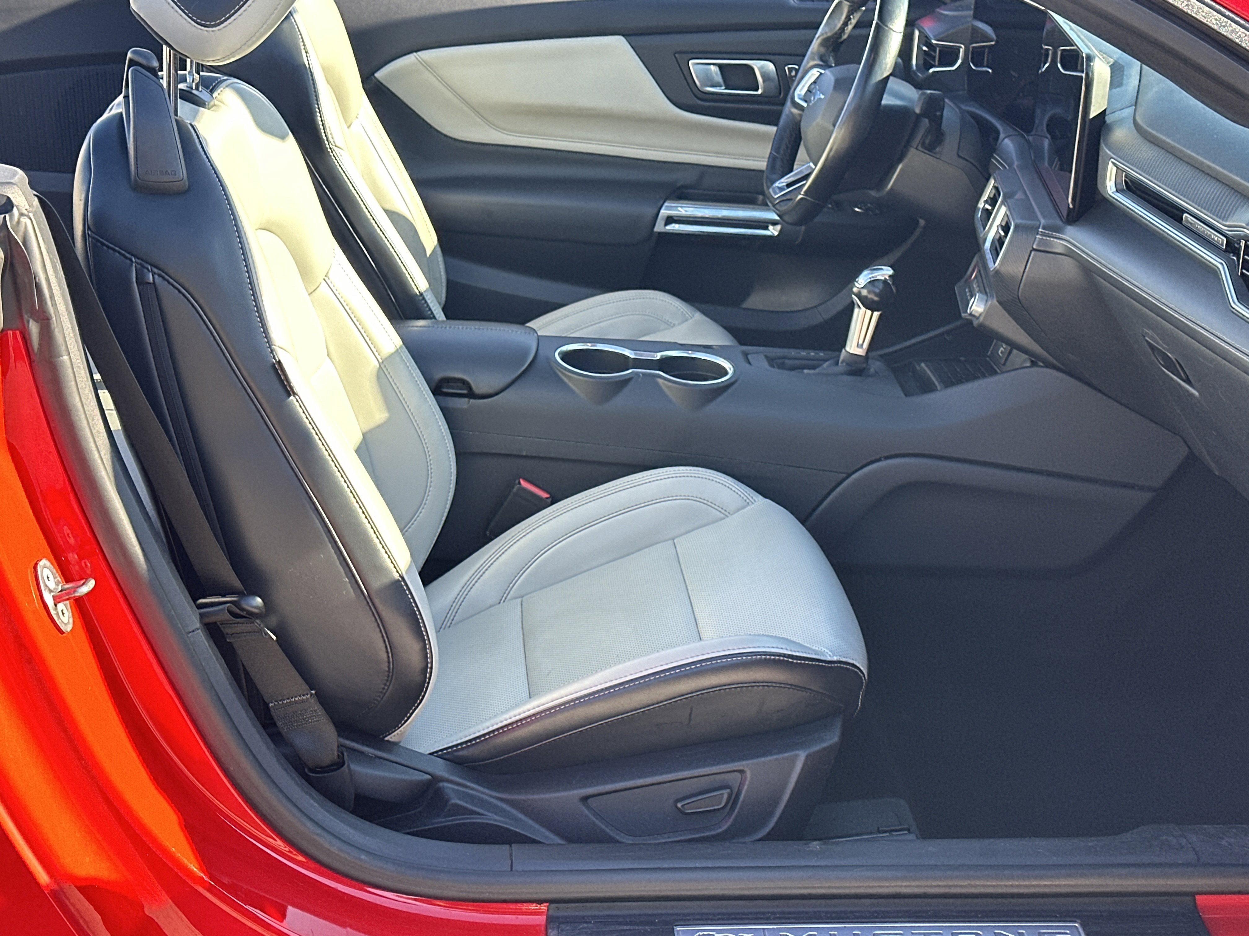 Used 2024 Ford Mustang Premium image 13