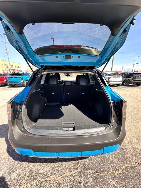 New 2025 Nissan Kicks SR image 9