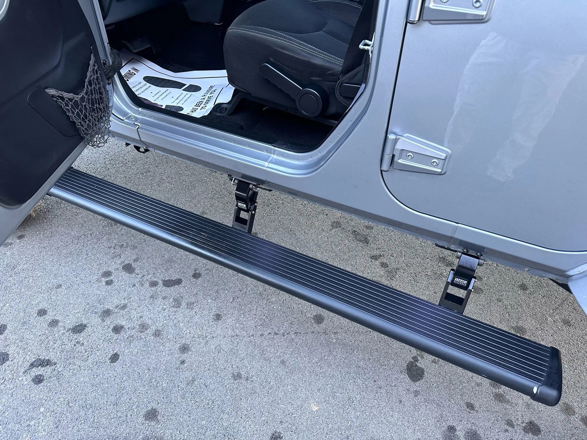 Used 2016 Jeep Wrangler Unlimited Sahara w/ Connectivity Group image 5