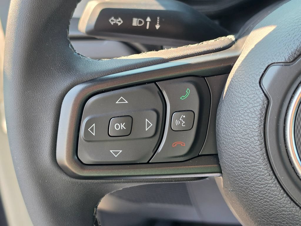 Used 2026 Jeep Gladiator Sport AWD/4WD image 18