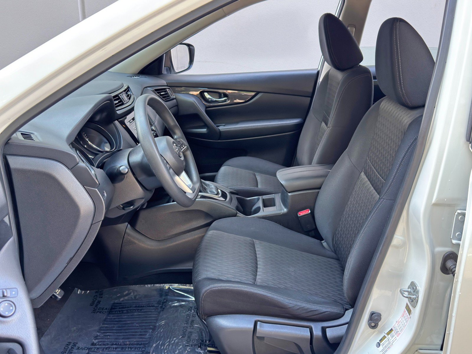 Used 2017 Nissan Rogue S AWD/4WD image 15