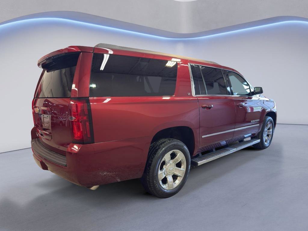 Used 2017 Chevrolet Suburban LT w/ LT Signature Package AWD/4WD image 6
