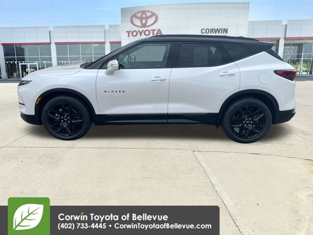 Used 2025 Chevrolet Blazer RS w/ Driver Confidence II Package AWD/4WD image 3
