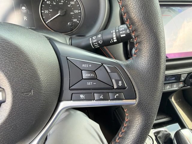 Used 2022 Nissan Kicks SR w/ Premium Package FWD image 17