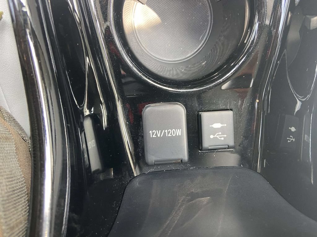 Used 2019 Toyota Prius Limited FWD image 32
