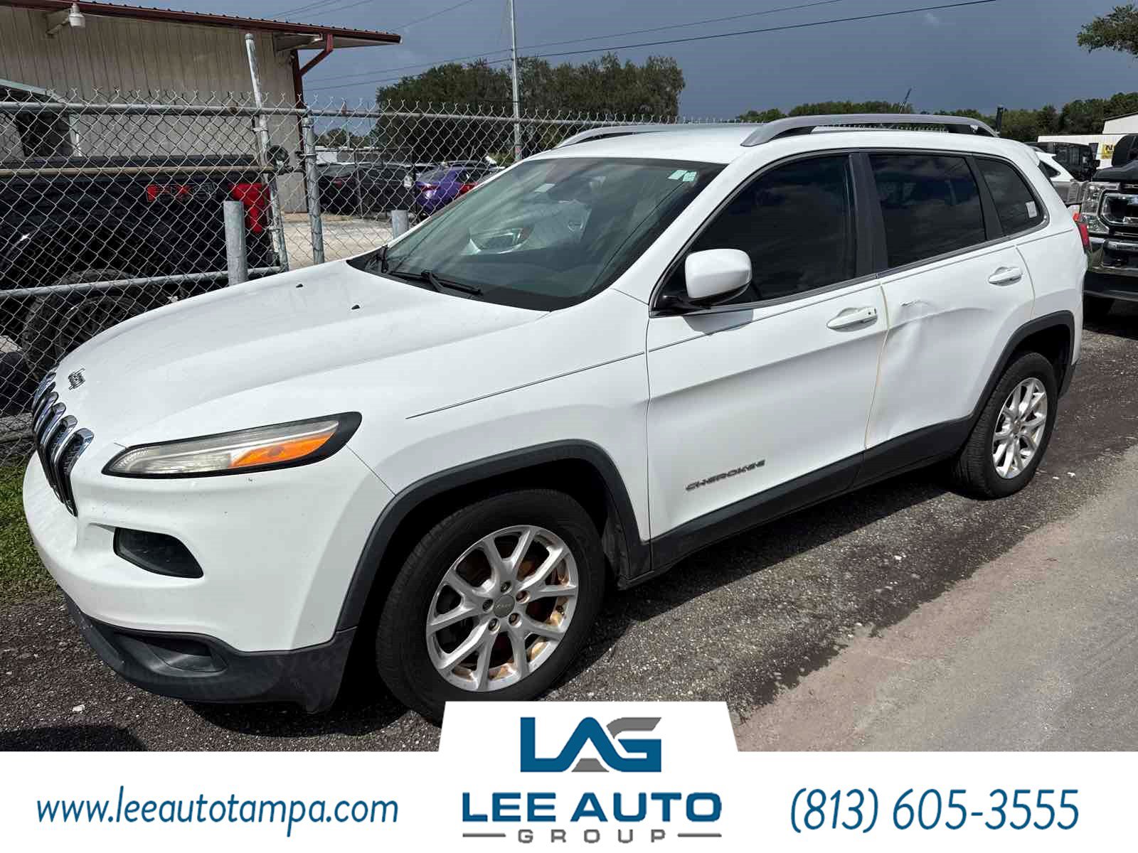 Used 2014 Jeep Cherokee Latitude w/ Comfort/Convenience Group FWD image 2