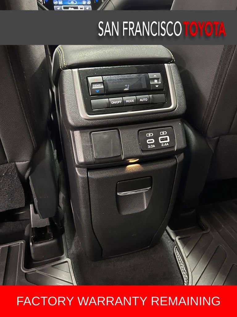 Used 2025 Subaru Ascent Onyx Edition w/ Onyx Package image 18