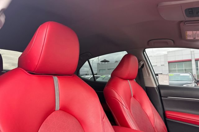 Used 2022 Toyota Camry XSE FWD image 18