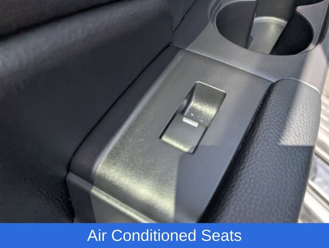 Used 2021 Honda Pilot Elite image 12