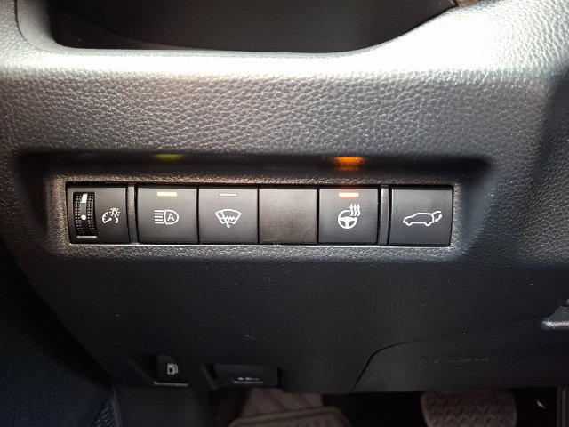 Used 2022 Toyota RAV4 XLE w/ Convenience Package AWD/4WD image 21