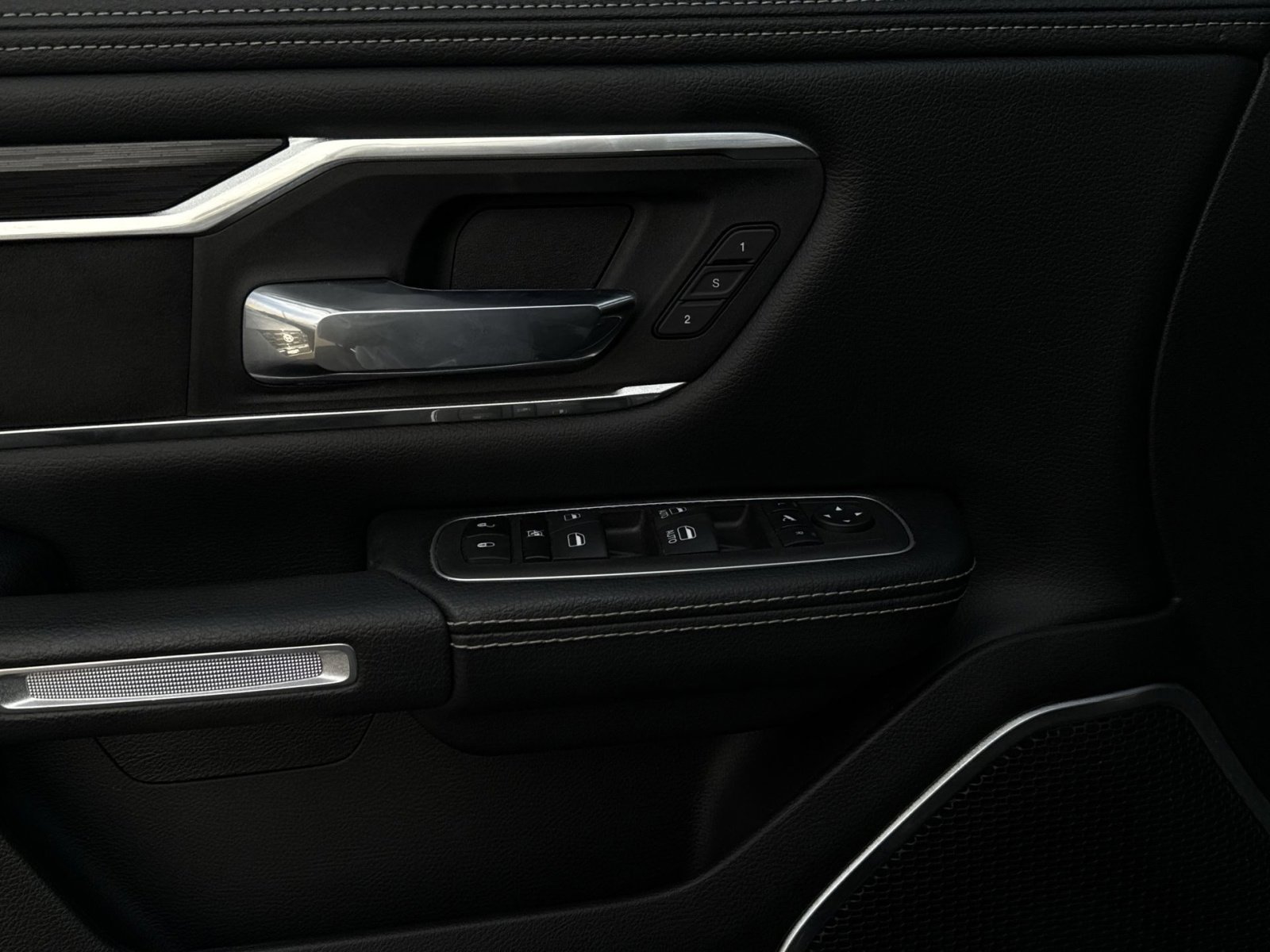 Used 2023 RAM 1500 Laramie image 15