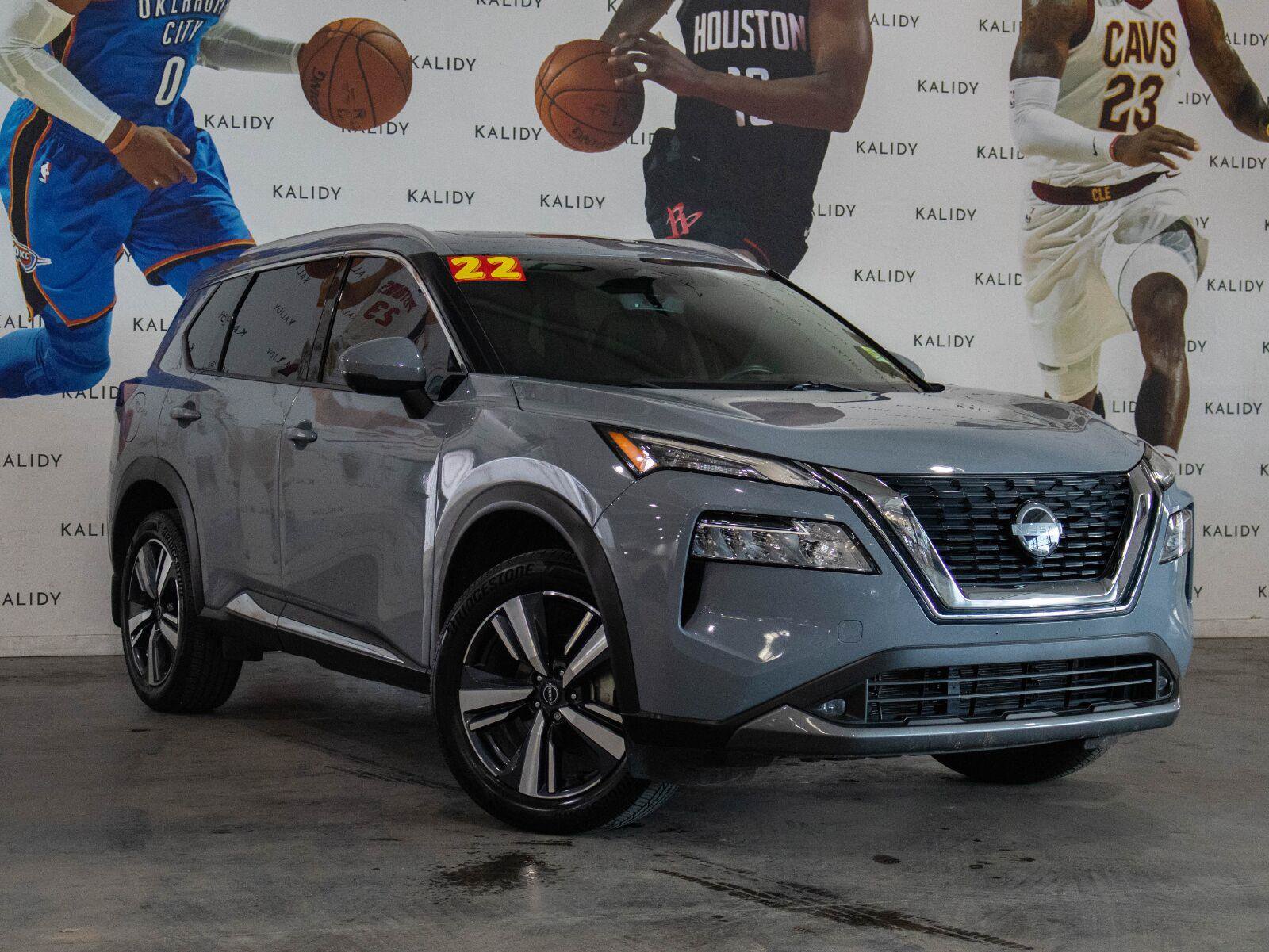 Used 2022 Nissan Rogue SL FWD image 2