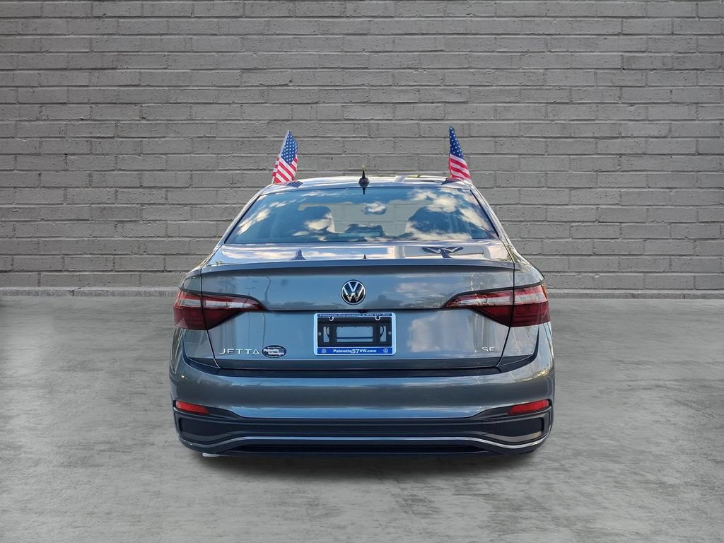 Certified 2023 Volkswagen Jetta SE w/ Panoramic Sunroof Package FWD image 11