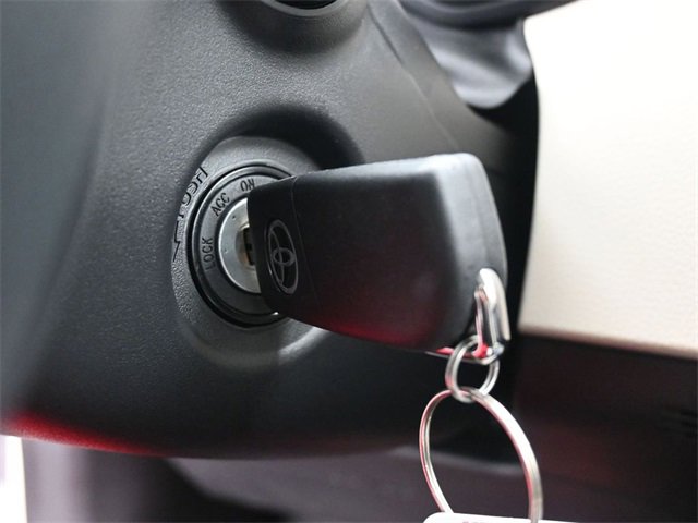 Used 2025 Toyota Corolla LE image 3