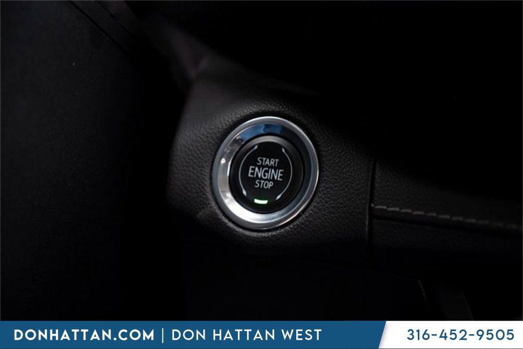 Used 2023 Buick Envision Essence image 11
