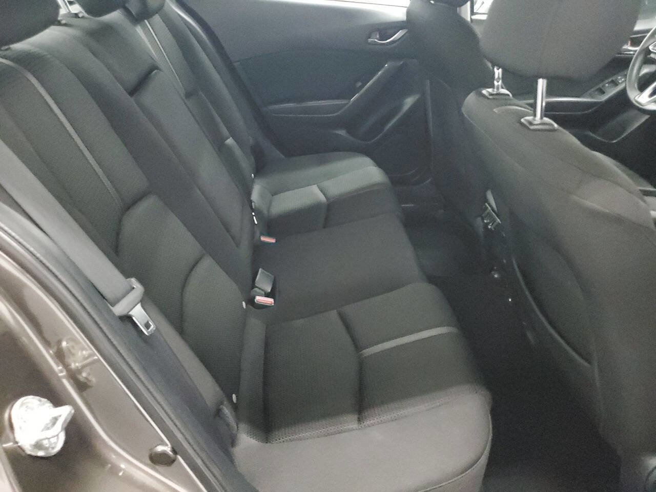 Used 2018 MAZDA MAZDA3 Sport w/ Preferred Equipment Package image 13