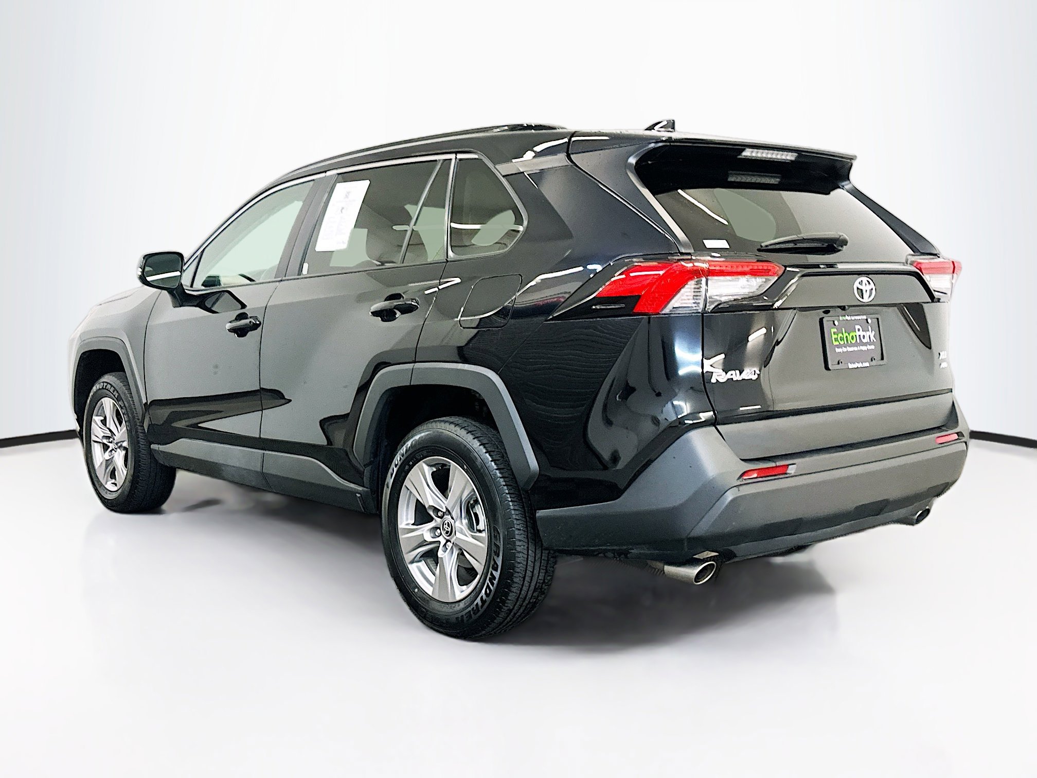 Used 2025 Toyota RAV4 XLE image 5