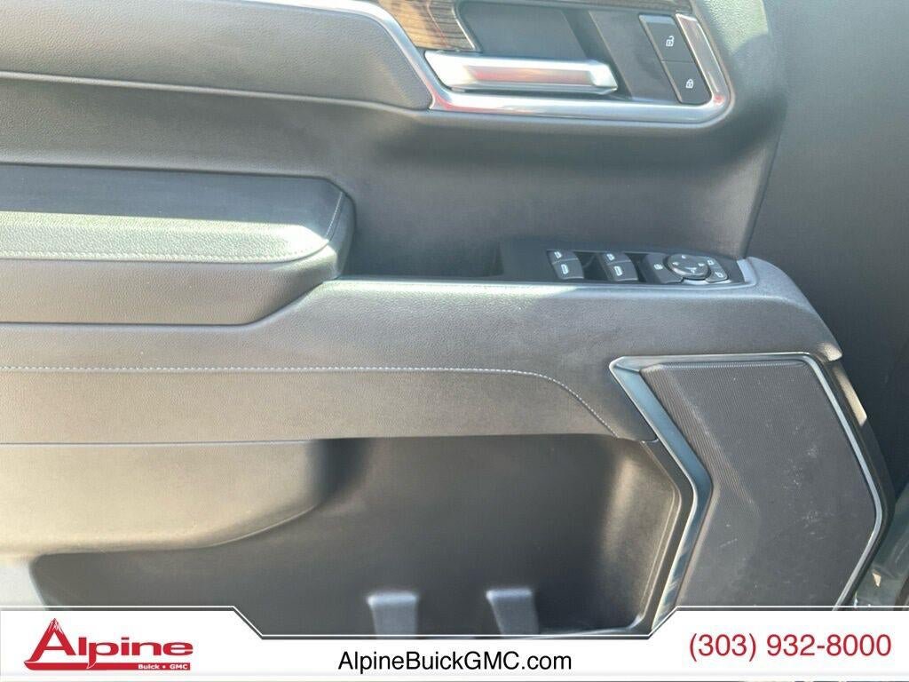 Used 2025 Chevrolet Silverado 1500 LT AWD/4WD image 19