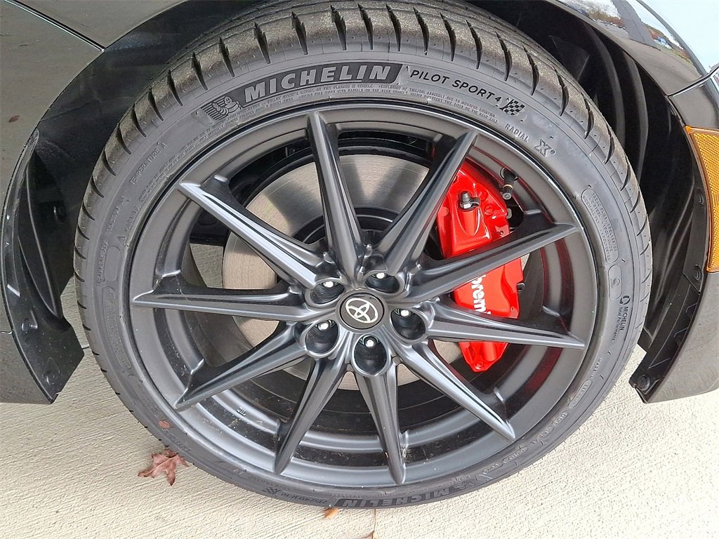 New 2025 Toyota GR86 Premium image 5