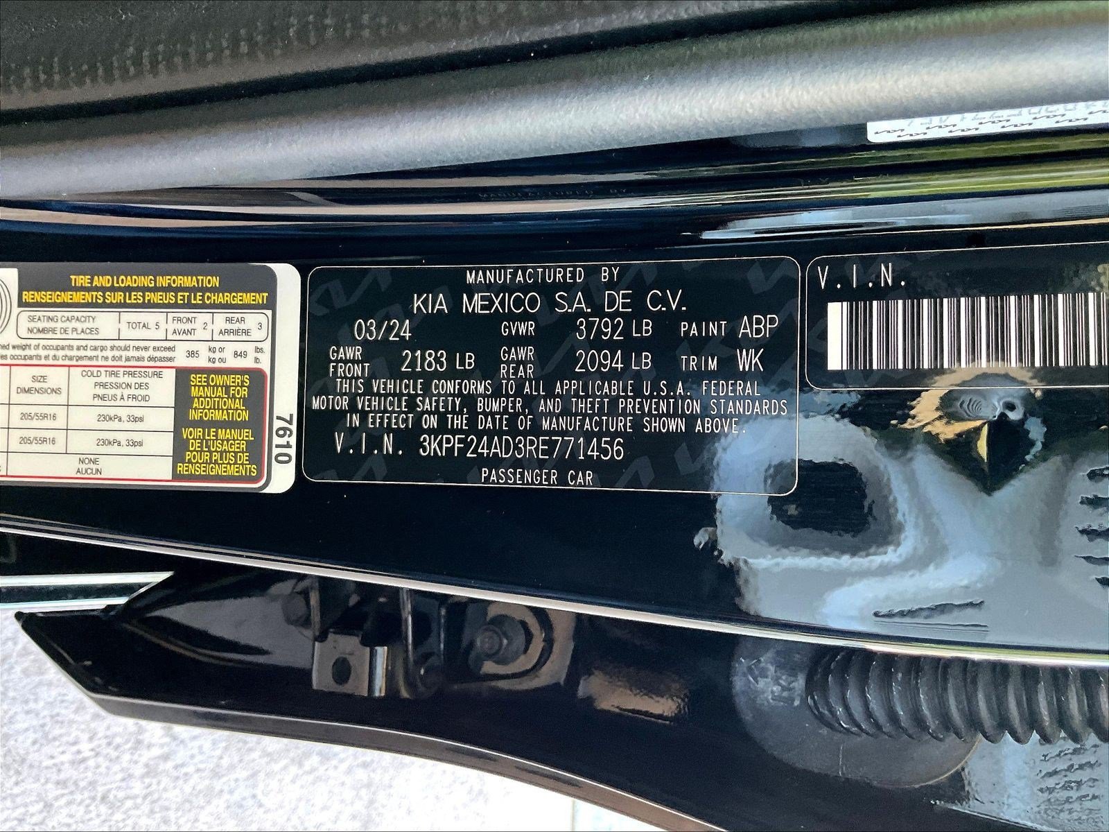 Used 2024 Kia Forte LXS w/ LXS Technology Package FWD image 17