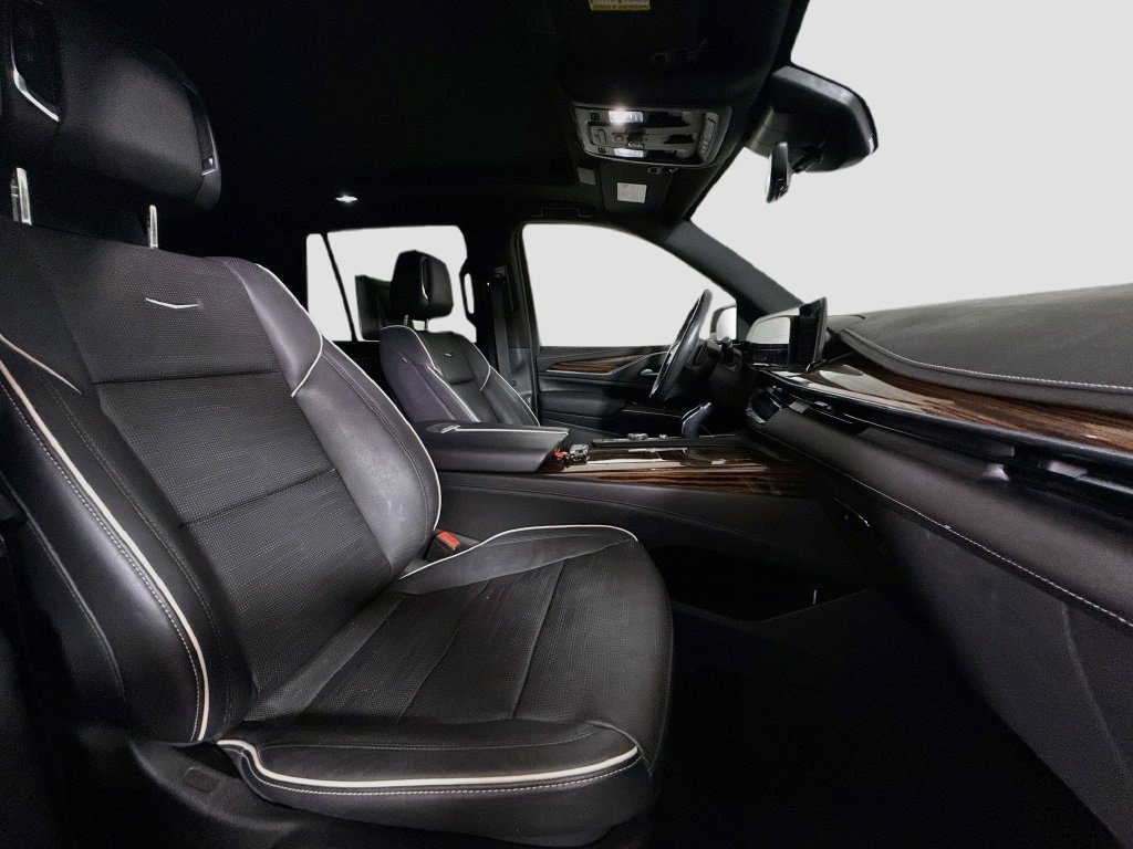 Used 2023 Cadillac Escalade Premium Luxury RWD image 28