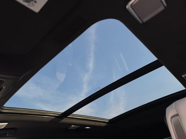 New 2026 Cadillac Escalade Platinum Luxury w/ LPO, Floor Liner Package image 39