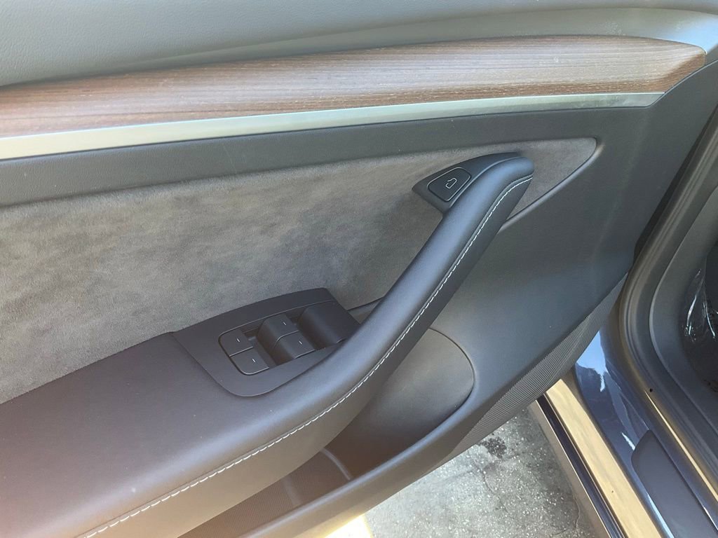 Used 2023 Tesla Model 3 Standard Range image 24