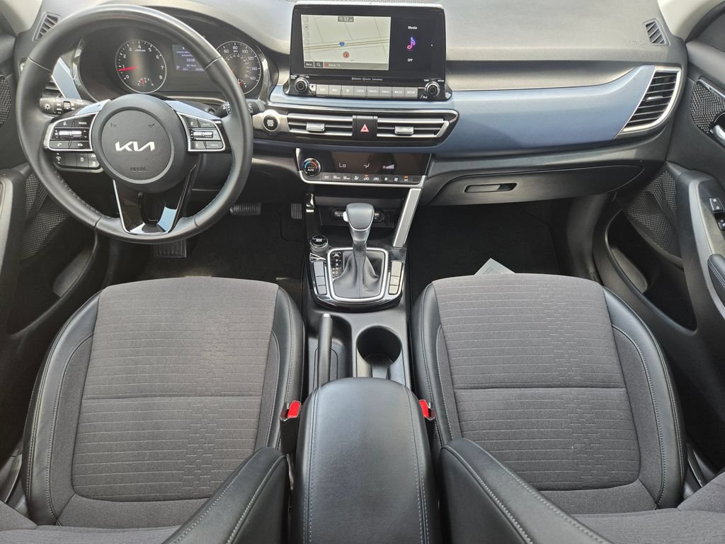 Certified 2023 Kia Seltos S w/ Navigation Package FWD image 5