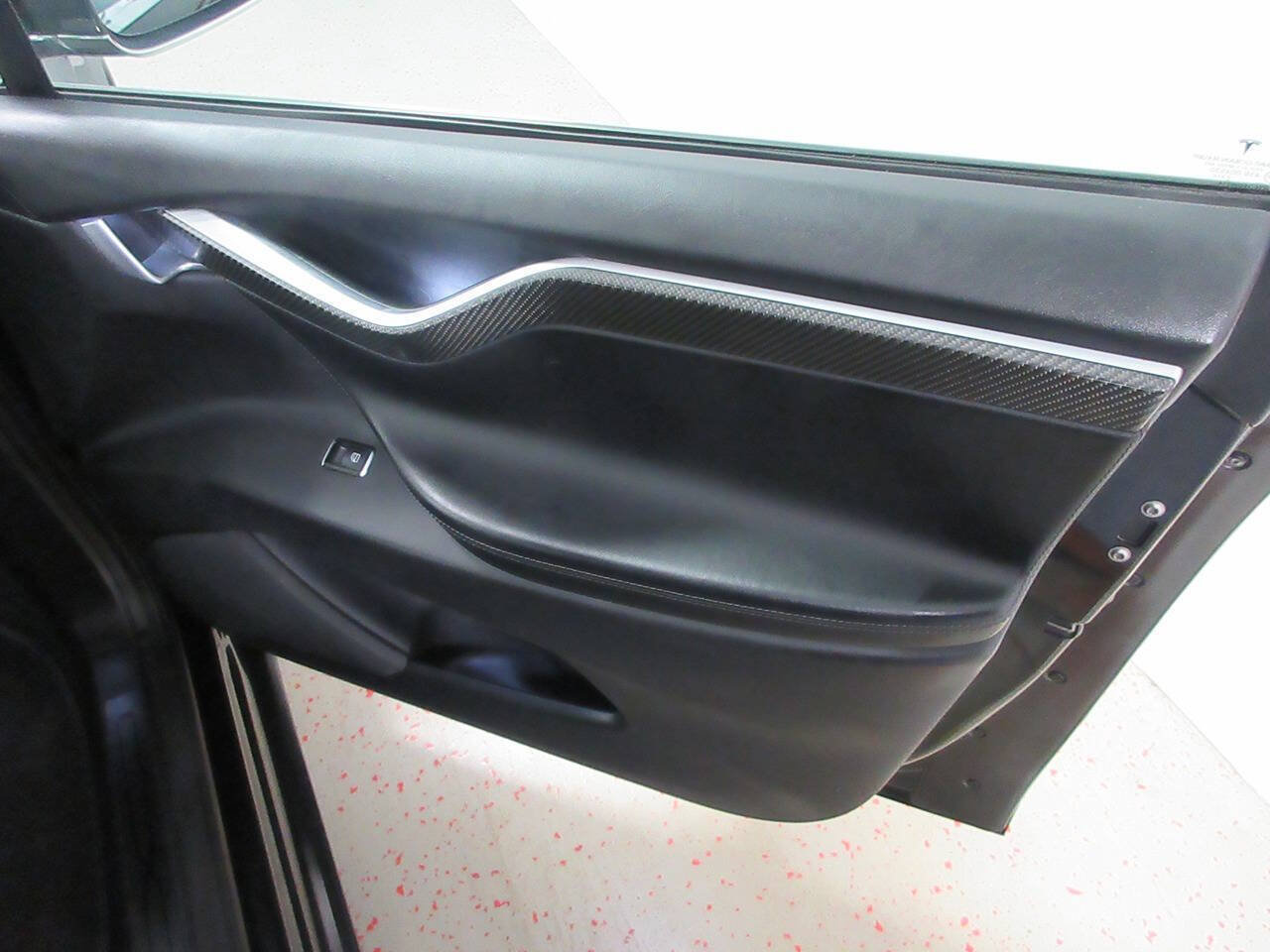 Used 2017 Tesla Model X 75D AWD/4WD image 18