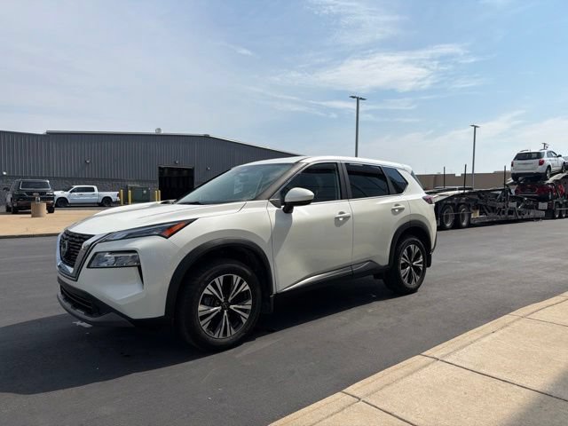 Used 2023 Nissan Rogue SV AWD/4WD image 3