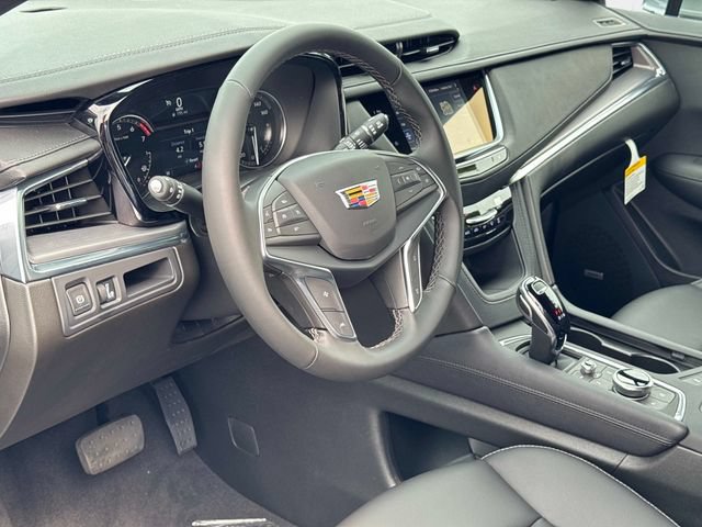New 2026 Cadillac XT5 Luxury w/ LPO, Floor Liner Package AWD/4WD image 19