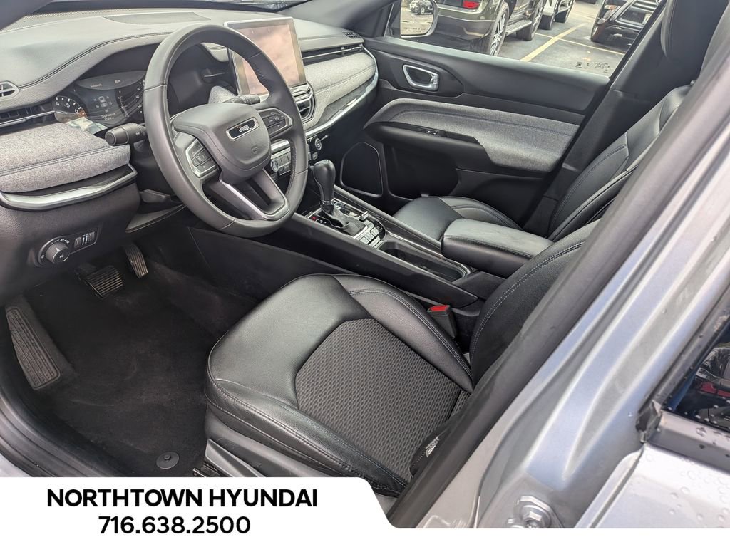 Used 2024 Jeep Compass Latitude image 5