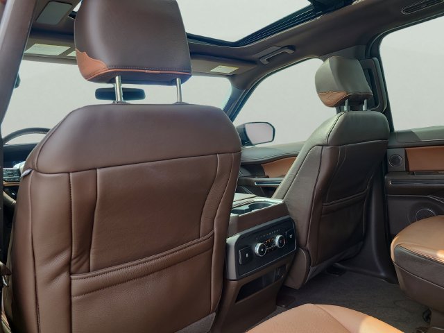 Used 2022 Ford Expedition King Ranch AWD/4WD image 8
