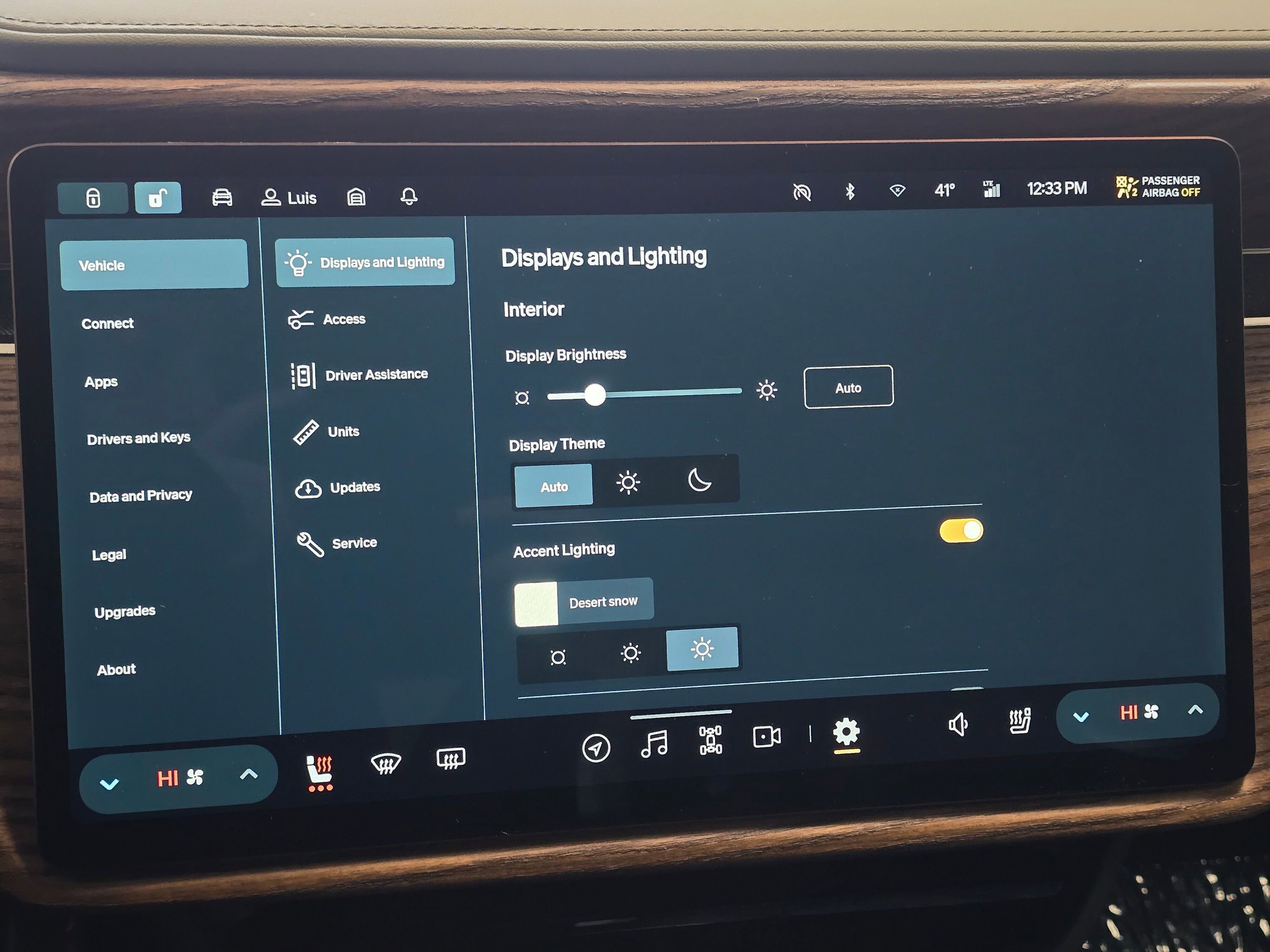 Used 2022 Rivian R1T Adventure image 45