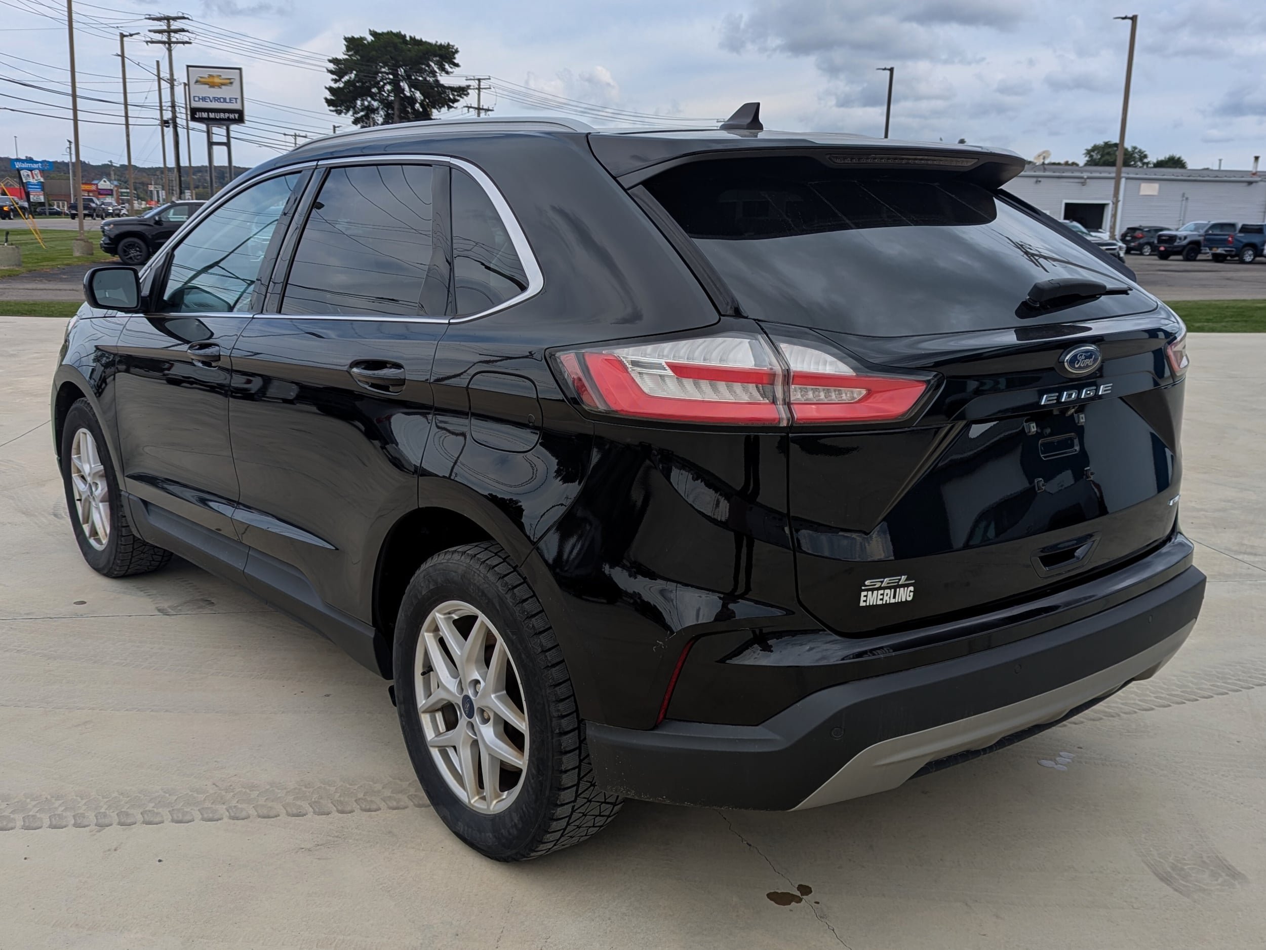 Used 2021 Ford Edge SEL w/ Convenience Package AWD/4WD image 2